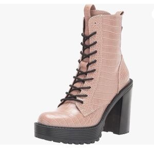 NWT GUESS Platform Croc Boot